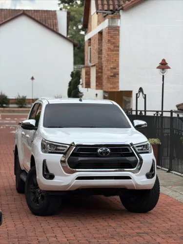 Toyota Hilux 2023 Mecánica