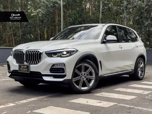 BMW X5 40i
