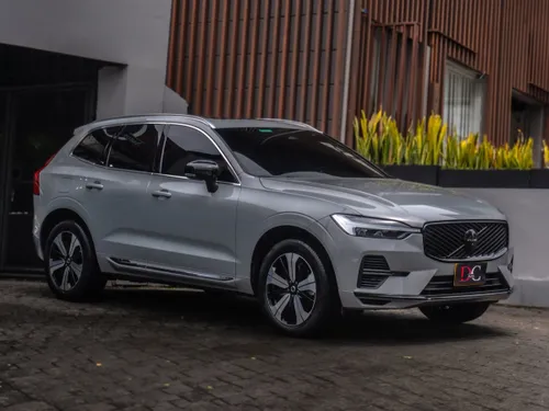 Volvo XC60 T8 2025