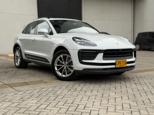 PORSCHE MACAN 2023