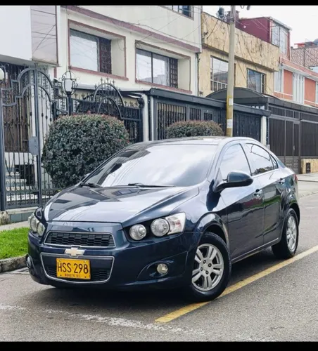 CHEVROLET SONIC tipo sedan 5 puertas