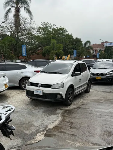 VOLKSWAGEN CROSS FOX