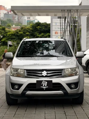 Suzuki Grand Vitara 4x2 AT