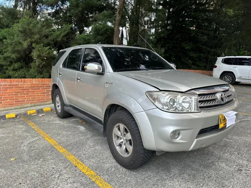 VENDO TOYOTA FORTUNER
