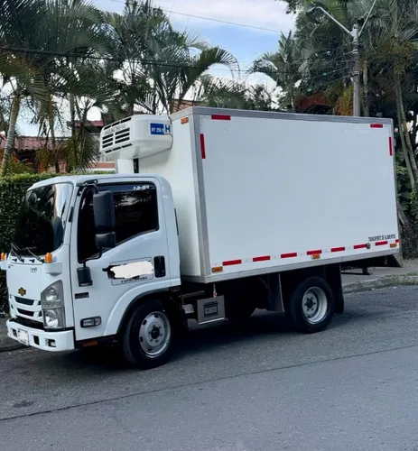 CAMIÓN CHEVROLET NHR 2023 Con THERMO DE CONGELACIÓN MOTOR 3.0 Con 127.000 Km