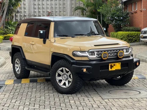 Toyota FJ Cruiser 2014