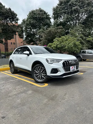 Audi Q3 Ambition Plus 35TFSI 2023