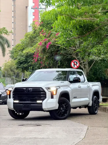 Toyota Tundra limited HIBRIDA ao 2026