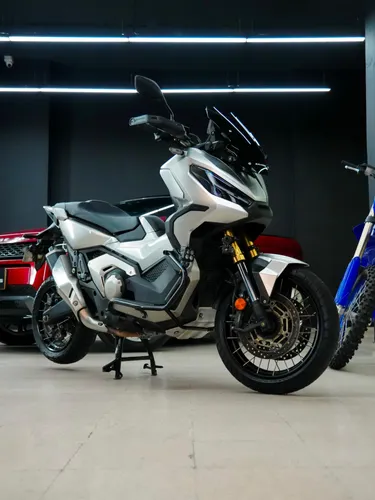 HONDA X-ADV 750