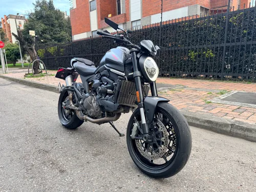 Ducati Monster Plus 2022