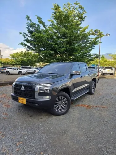 MITSUBISHI L200 AT 2.4 TURBO DIÉSEL 4X4