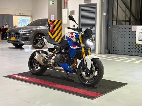 BMW F900 R DYNAMIC