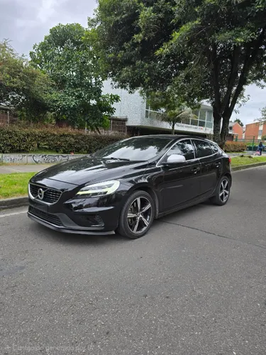 VOLVO V40 2018 T4 RDESING