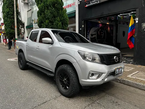 NISSAN FRONTIER NP300 MECÁNICA 4X2 GASOLINA 2019