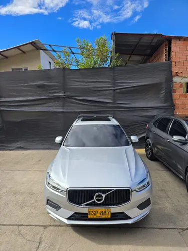 Volvo XC60 Momentum T5 2.0 turbo Automática Modelo 2020