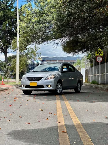 Nissan versa