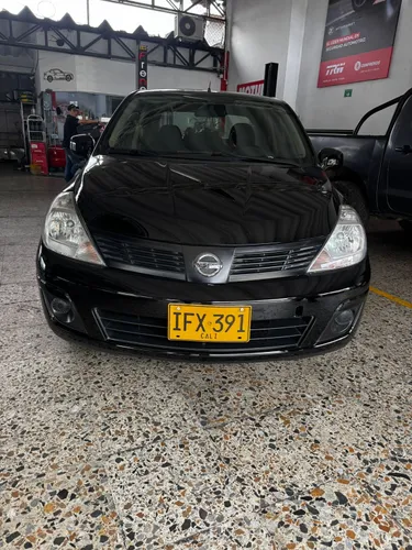 Nissan TIIDA Sedan 2015 Automatico 1800cc