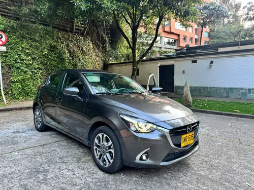 Mazda 2 grand touring lx 2020