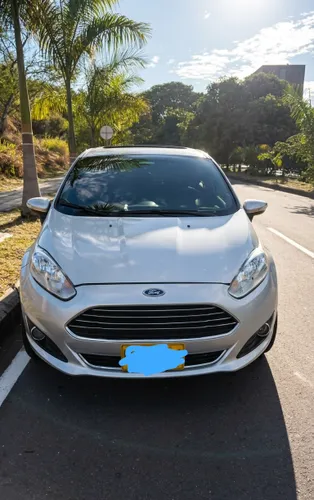 Ford Fiesta titanium 35 millones negociables
