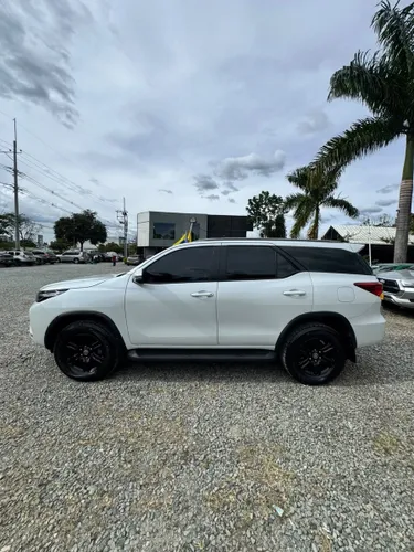 Toyota fortuner 2023