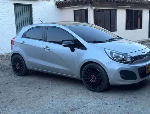 Kia Río UB EX
