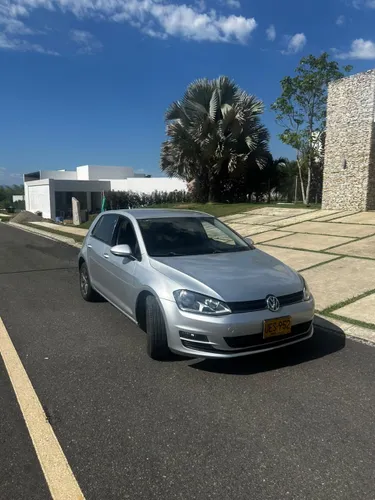 VOLKSWAGEN GOLF 2016 MECÁNICO  EXCELENTE ESTADO