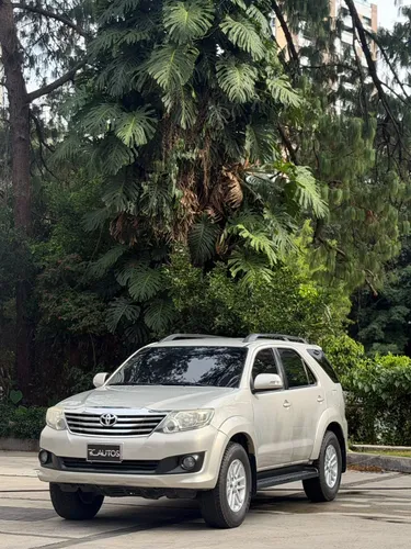 Toyota Fortuner SR5 2.7cc