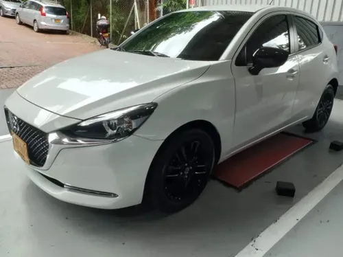 Mazda 2 Grand Touring LX 2023