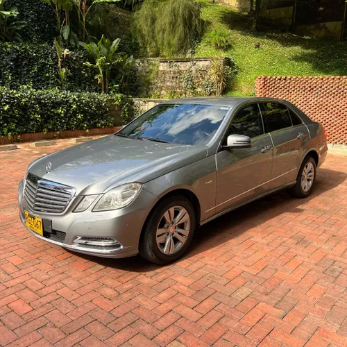 Mercedes benz E200 CGI modelo 2011 motor 2.0 Automático con 110.000Km