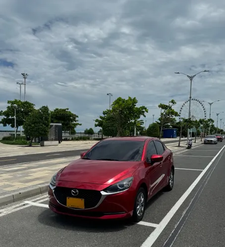 MAZDA 2 SEDAN TOURING