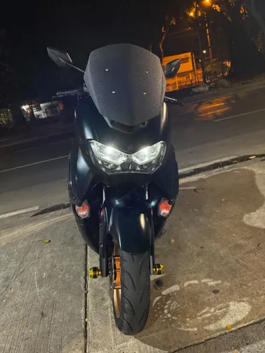Yamaha Nmax 2025