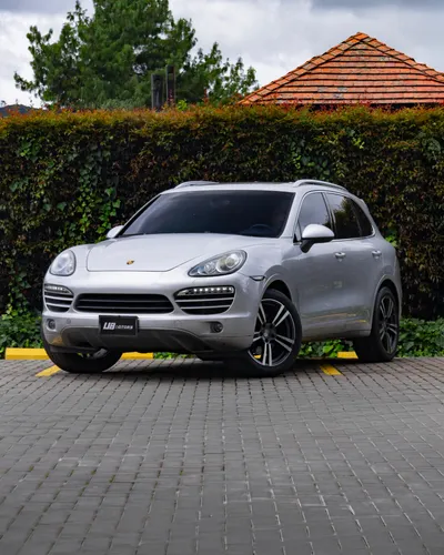 PORSCHE CAYENNE 2012