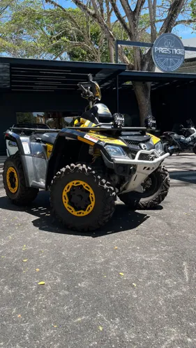Can-am outlander XCC 2011