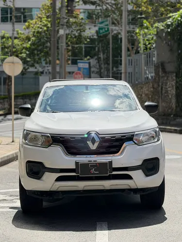 Renault Alaskan cargó