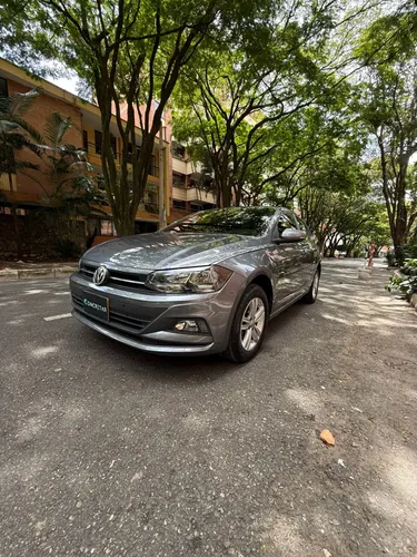 Volkswagen Polo Comfortline 2022 Mecánico Segundo Dueno