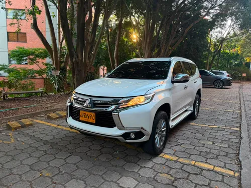 Mitsubishi Montero Sport 3.000 4x2 Gasolina 2018