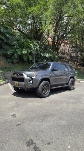 TOYOTA 4RUNNER SR5 BLINDADA 2015