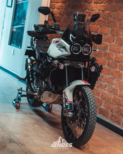 Ducati Desert X 2023