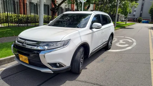 Mitsubishi Outlander 4  2