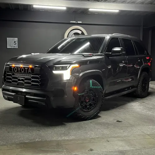 TOYOTA SEQUOIA TRD PRO 2024
