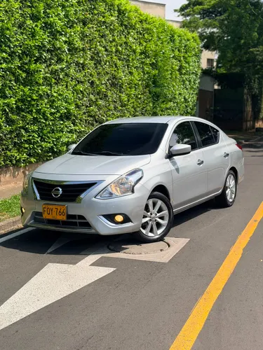 Nissan Versa modelo 2019 Mecánico