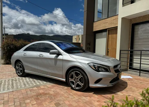 Mercedes Benz cla 180 2018 full equipo