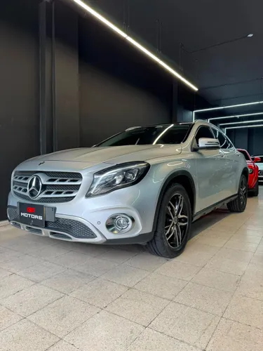 Mercedes-Benz GLA 200