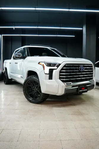 TOYOTA TUNDRA CAPSTONE