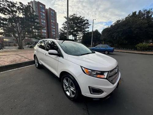 Vendo Ford Edge Titanium 2016