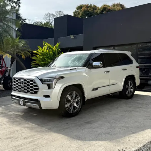 Toyota Sequoia Capstone 2023
