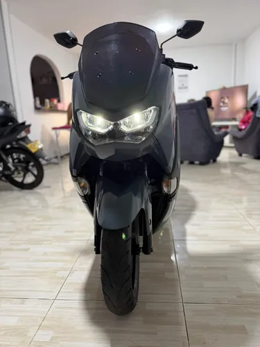 Yamaha NMAX CONECT MODELO 2025 AL DIA