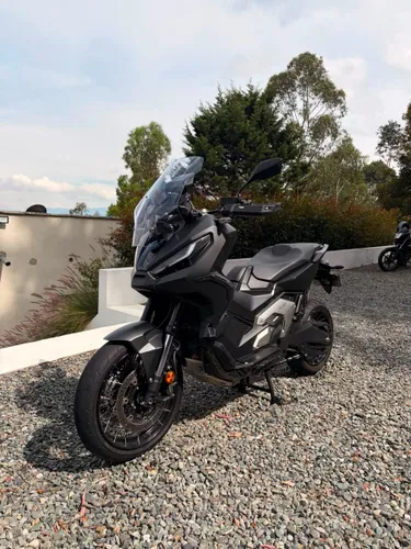 HONDA X-ADV 750