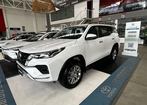 Toyota Fortuner Srv 2.8 4x2 2027 0kms Entrega inmediata