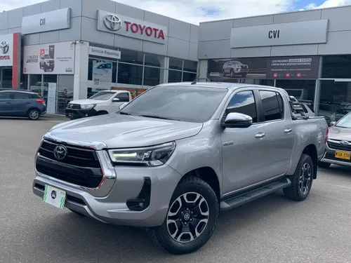 TOYOTA - UCT 	HILUX SRX 2.8L